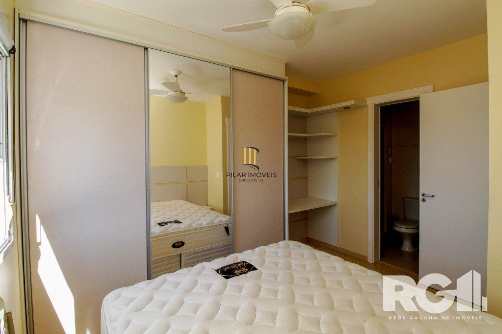 Apartamento de 1 dormitório com suíte americana, 1 vaga de garagem coberta Mobiliado e decorado.