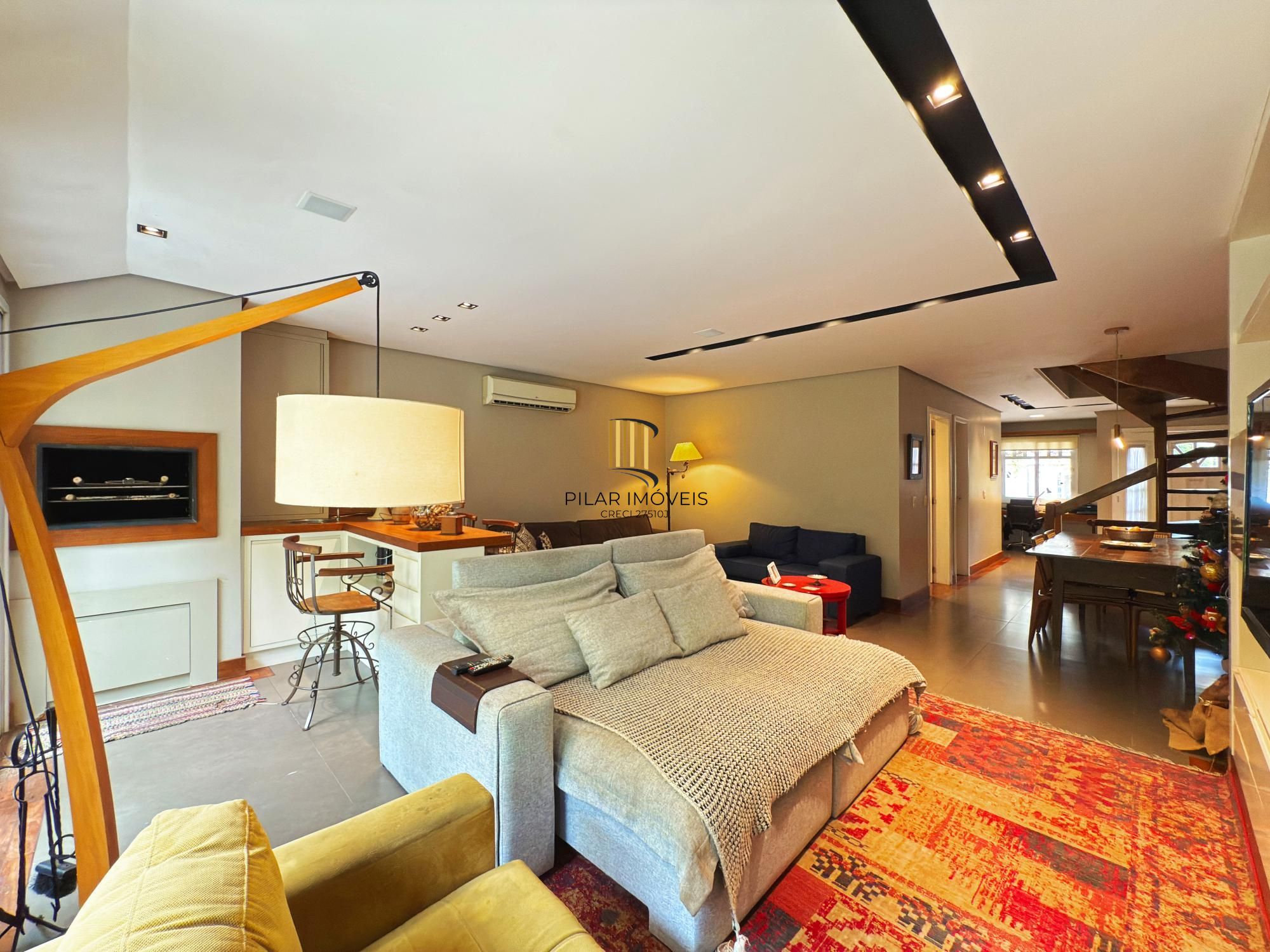 Casa lindíssima no Terra Mater à venda 3 dorm, Lareira e 2 vagas