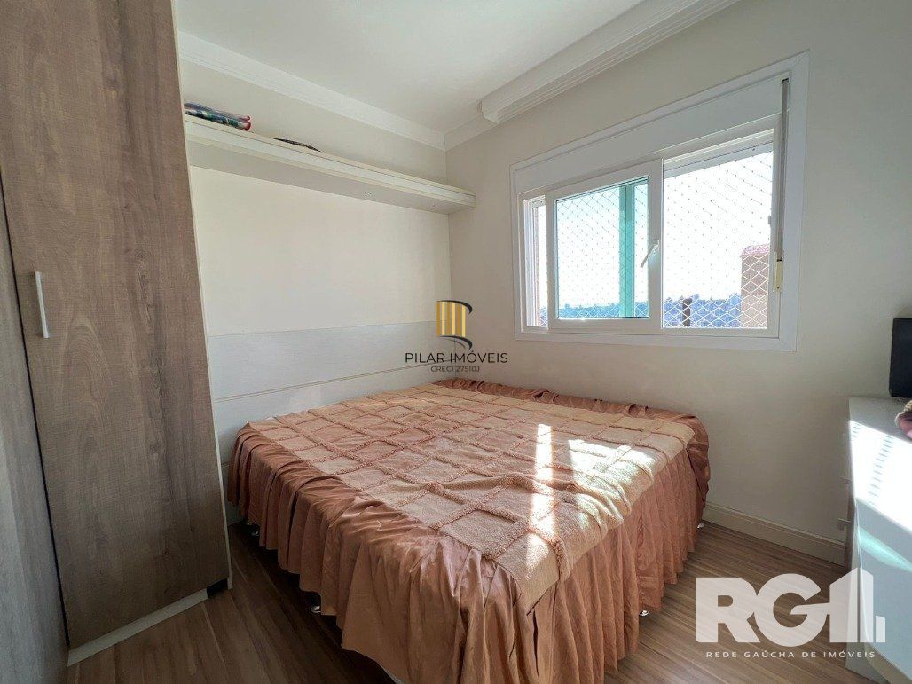 Espetacular apartamento para ALUGAR mobiliado com eletrodomésticos, 3 dormitórios, 2 vagas cobertas, infra completa no coração do Bairro Petrópolis.