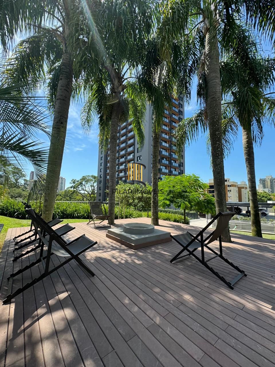 Apartamento de 42 m2 para alugar com 1 suíte, lavabo, churrasqueira e vaga no bairro Boa Vista em Porto Alegre.