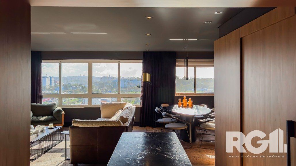 Exclusividade: Apartamento decorado por arquiteto, 102m² priv, 4 vagas com carregador carro eletrico instalado, infra completa no Central Parque