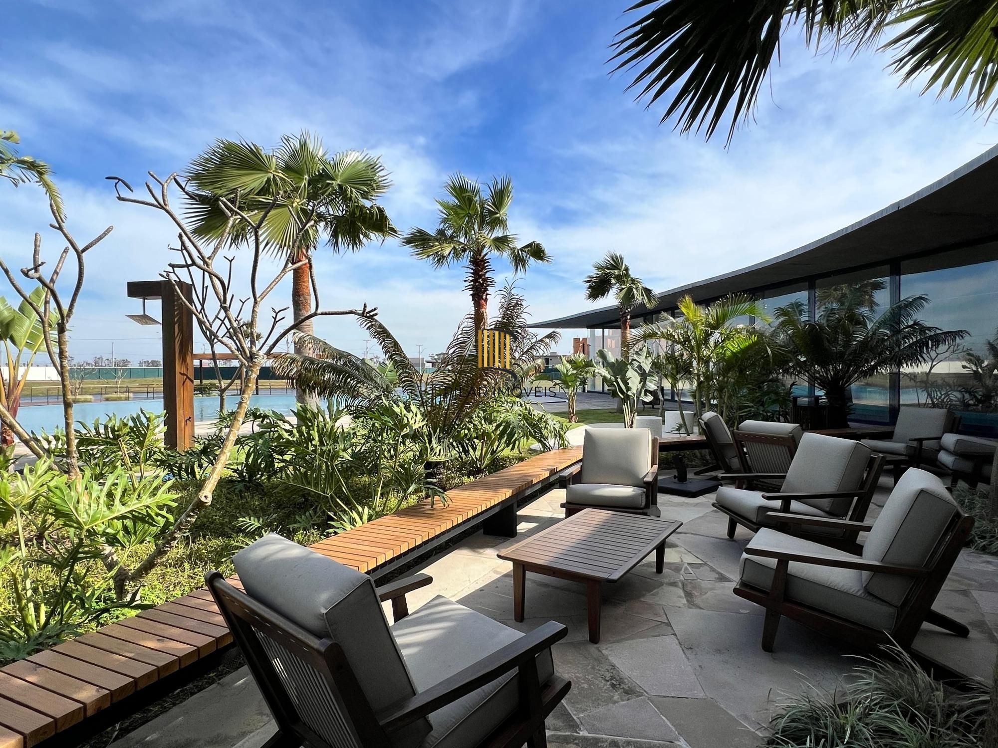 Lote molhado a venda no condomínio Zen Resort Concept.