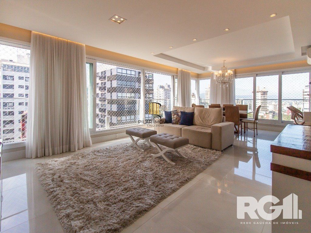 Belíssimo apartamento todo decorado por arquiteto. Apartamento com 170 m2, 3 suítes, sendo 1 suíte máster no bairro Petrópolis. - Pilar Imóveis