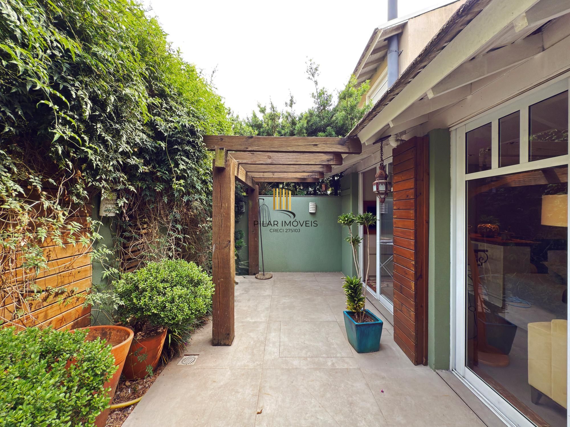 Casa lindíssima no Terra Mater à venda 3 dorm, Lareira e 2 vagas