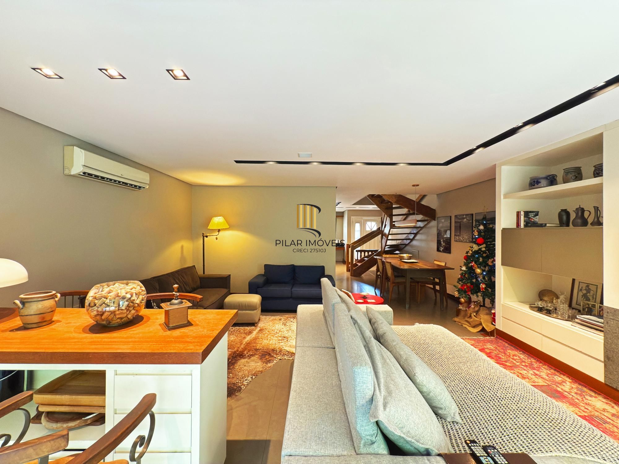 Casa lindíssima no Terra Mater à venda 3 dorm, Lareira e 2 vagas