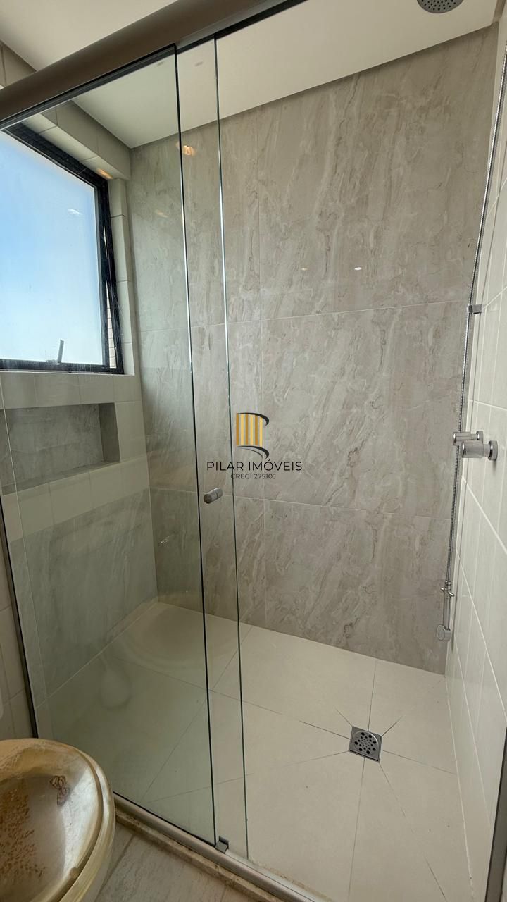 Apartamento a venda de 105 m2 2 dormitórios sendo 1 suíte e 2 vagas individuais no bairro Petrópolis.