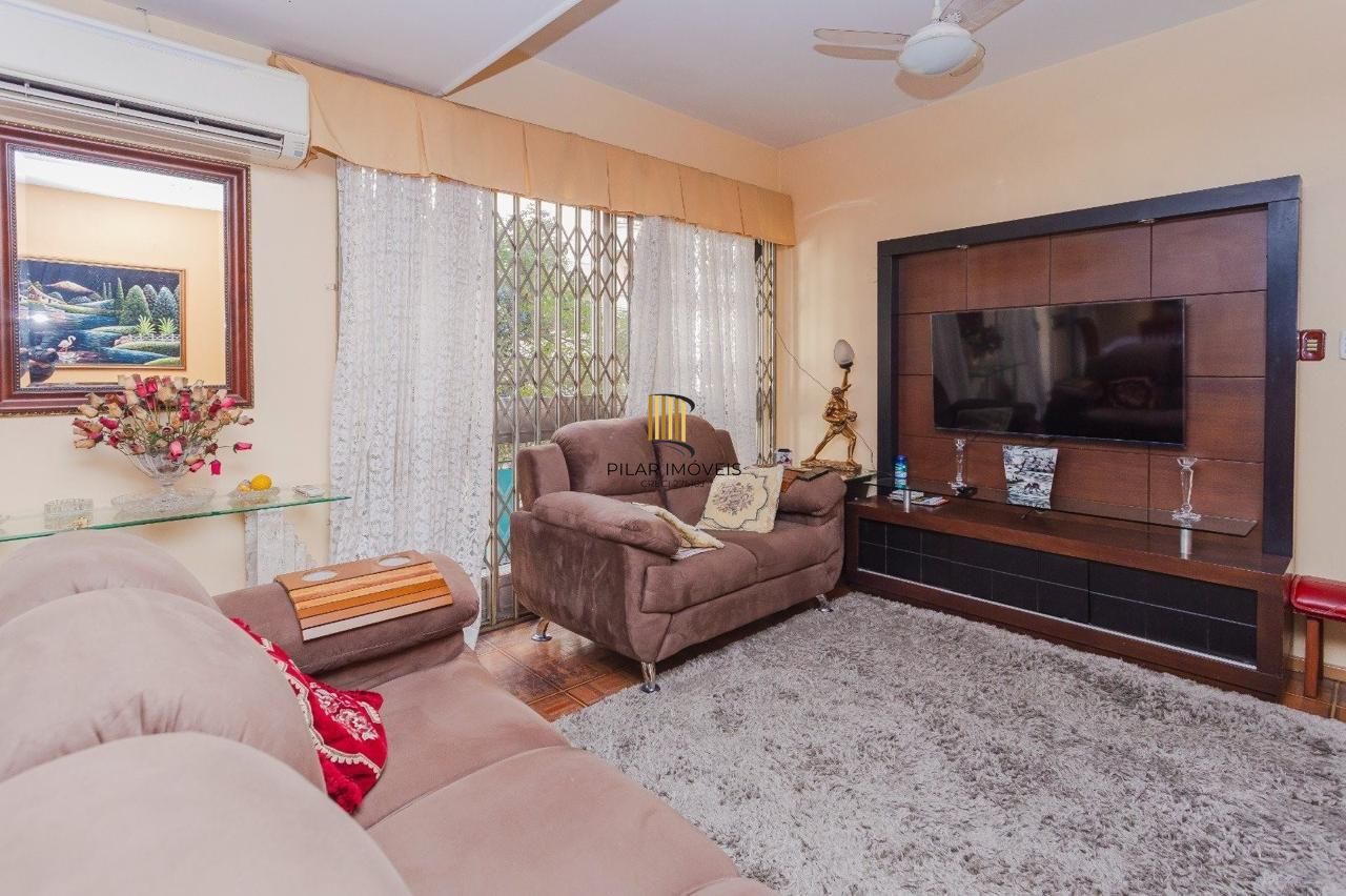 Apartamento com 171m², 4 dormitórios e 2 vagas no Centro Histórico.