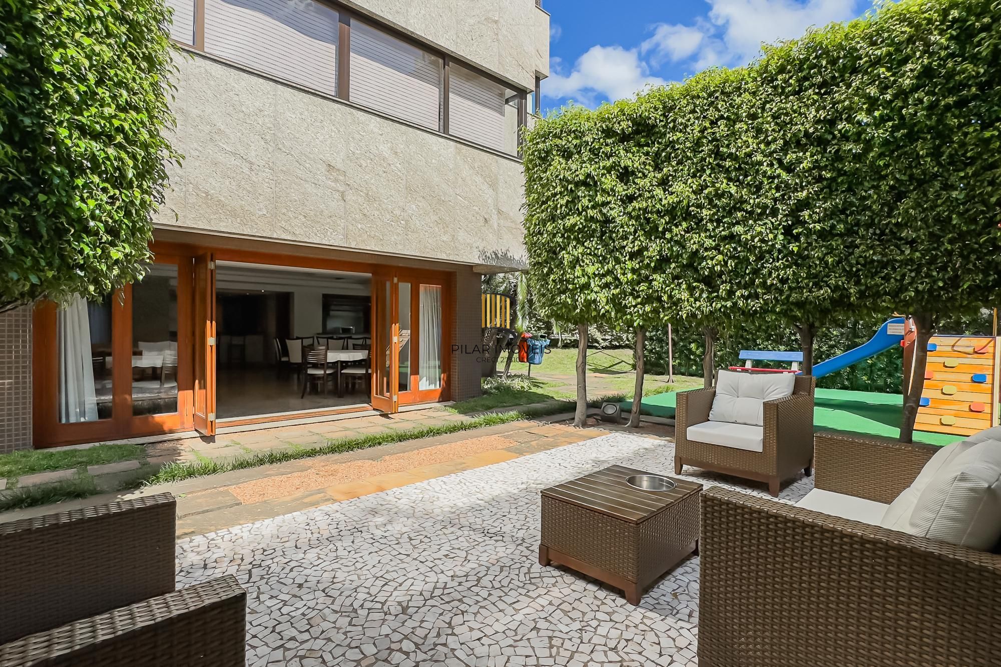 Espetacular apartamento 3 suítes 3 vagas com infra completa no Moinhos de Vento