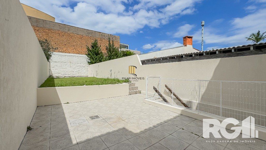 Linda casa de 282 m2 com 4 dormitórios, sendo 3 suítes e a suíte master no Chácara das Pedras.