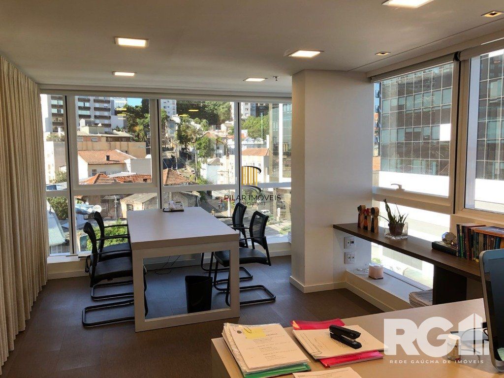 Sala para alugar totalmente mobiliada e decorada, 52 m² privativos divididos em 2 ambientes com vaga.