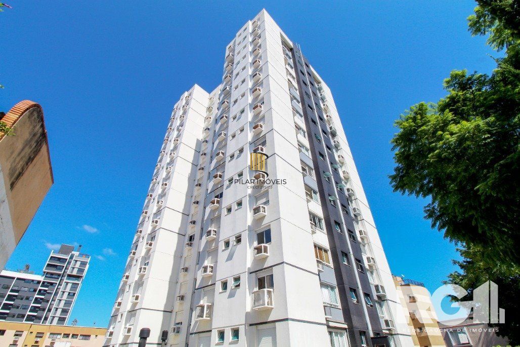 Apartamento de 1 dormitório com suíte americana, 1 vaga de garagem coberta Mobiliado e decorado.