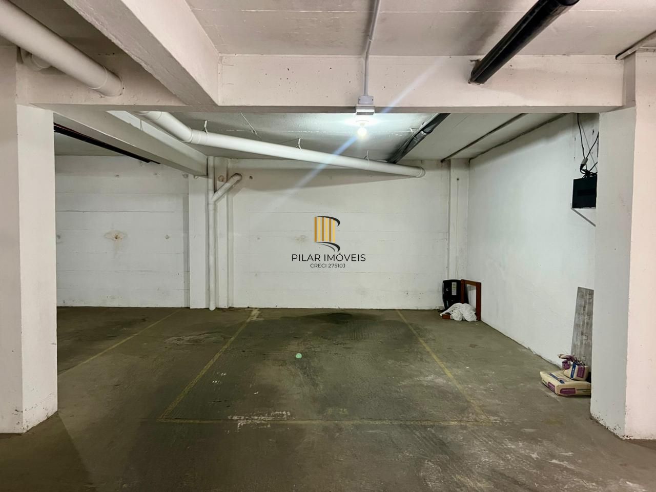 Apartamento a venda de 105 m2 2 dormitórios sendo 1 suíte e 2 vagas individuais no bairro Petrópolis.