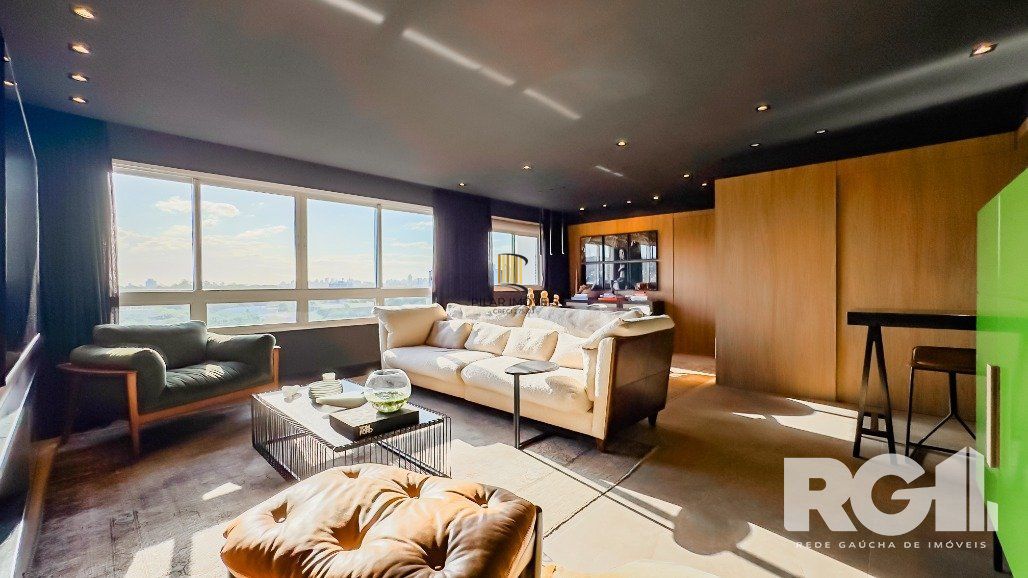 Exclusividade: Apartamento decorado por arquiteto, 102m² priv, 4 vagas com carregador carro eletrico instalado, infra completa no Central Parque