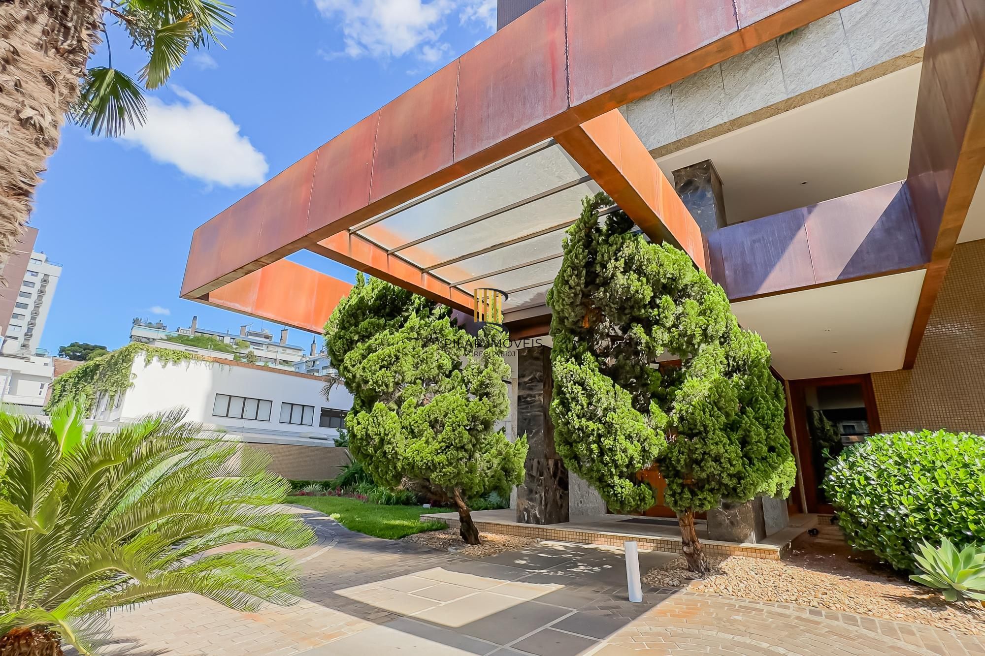 Espetacular apartamento 3 suítes 3 vagas com infra completa no Moinhos de Vento