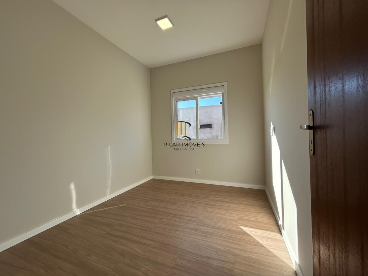 Casa Nova à venda no Loteamento Jardins!! 3 dormitórios,1 suíte, com um lindíssimo pôr do sol, uma casa confortável para a família !!