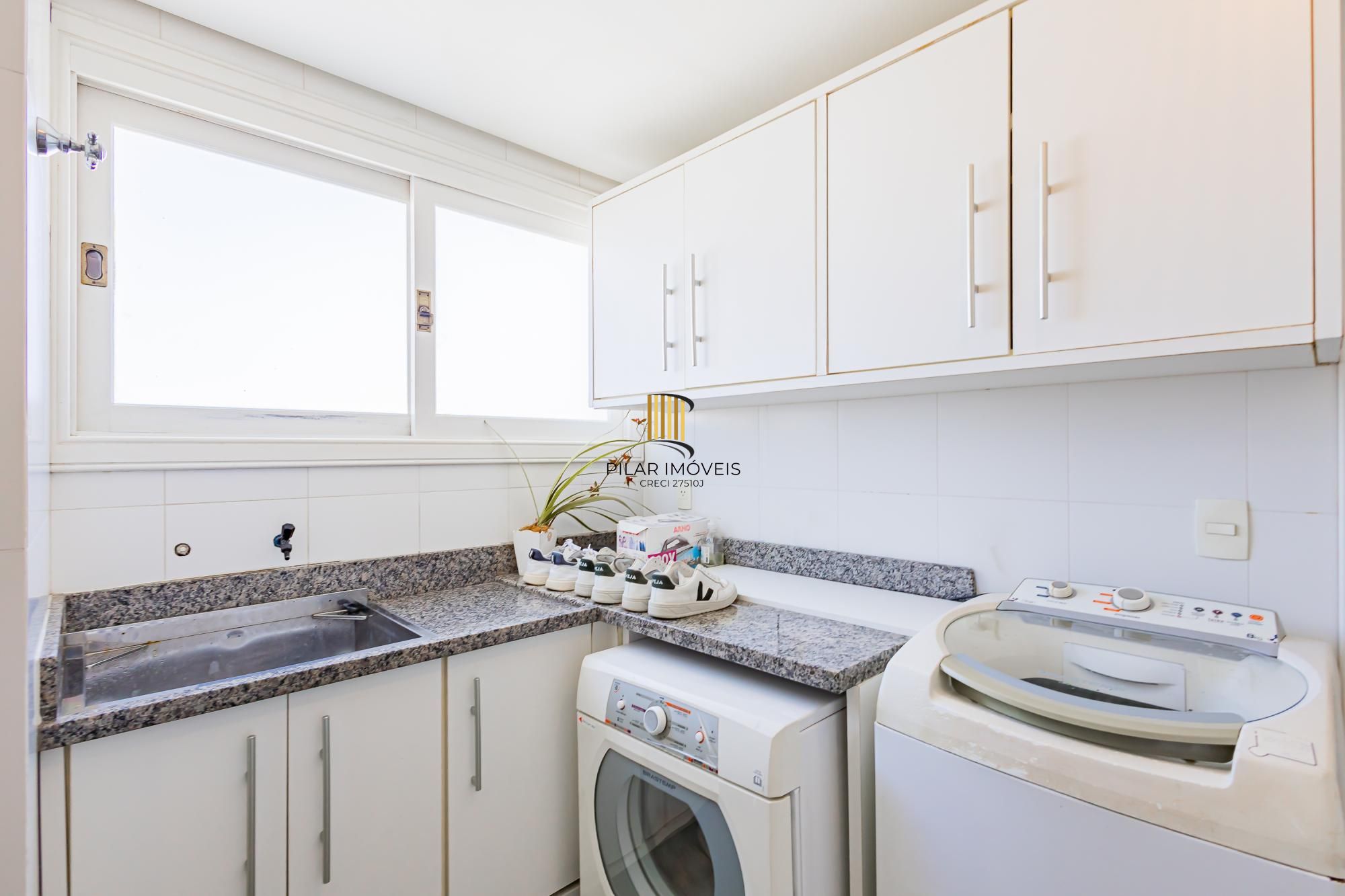 Espetacular apartamento 3 suítes 3 vagas com infra completa no Moinhos de Vento