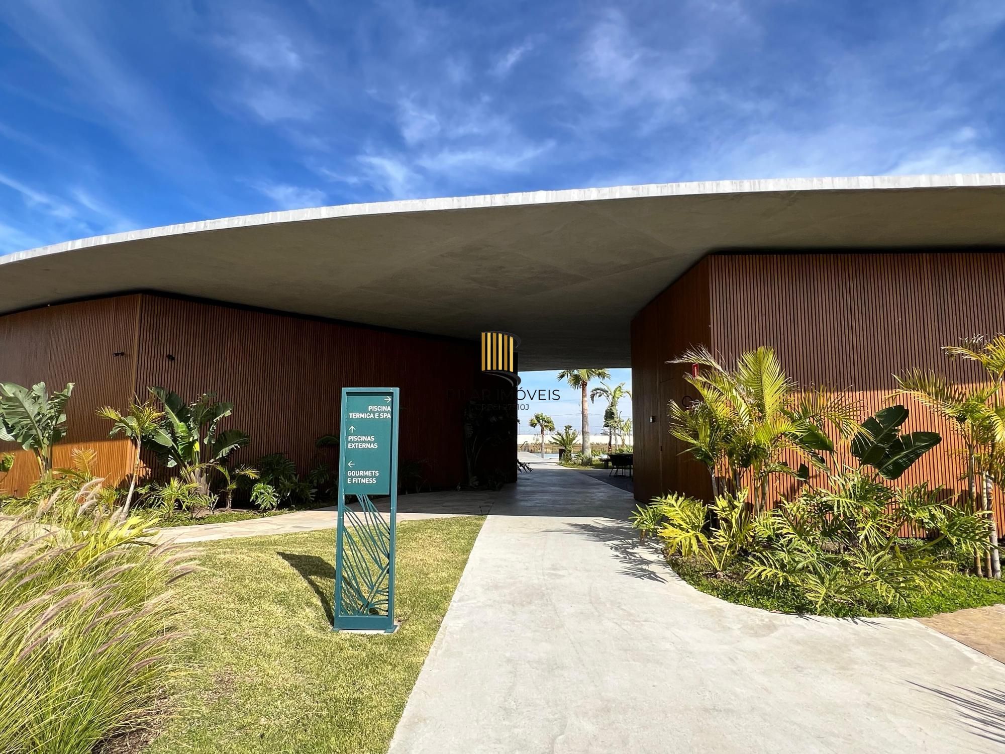 Lote molhado a venda no condomínio Zen Resort Concept.