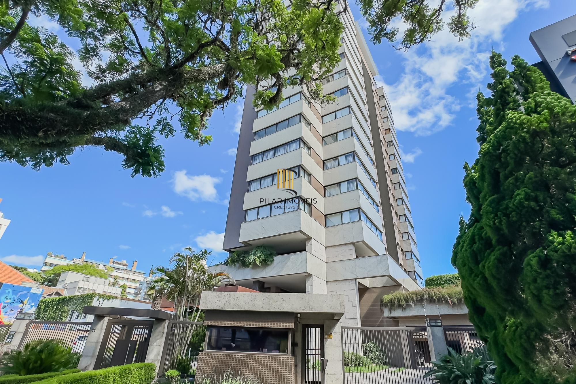 Espetacular apartamento 3 suítes 3 vagas com infra completa no Moinhos de Vento