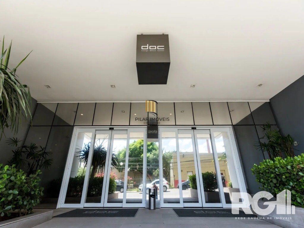 Sala para alugar totalmente mobiliada e decorada, 52 m² privativos divididos em 2 ambientes com vaga.