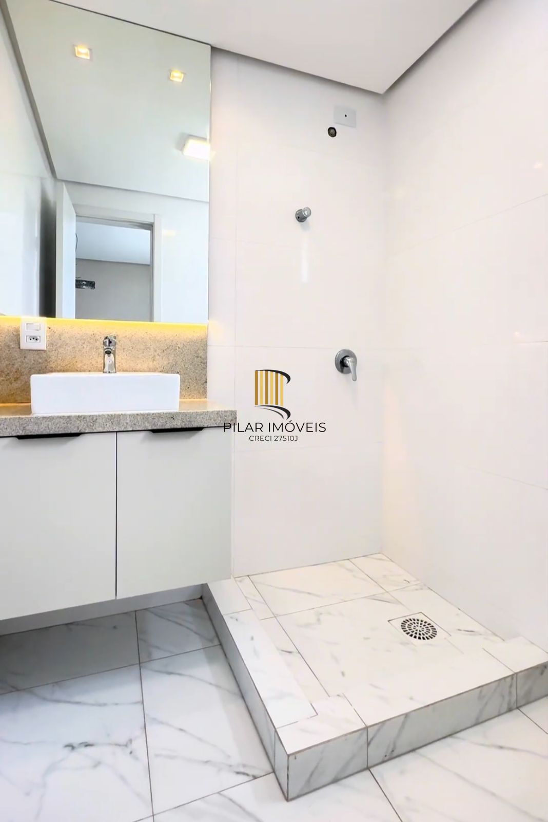 GARDEN À VENDA !! Proximo ao shopping Iguatemi, 164m2 privativos, 3 suites, espaço gourmet c/ churrasqueira, sistema de aspiração de pó instalado, 3 vagas de garagem, infra c/ salão de festas montado e equipado, espaço fitness, bicicletário, portaria 24H