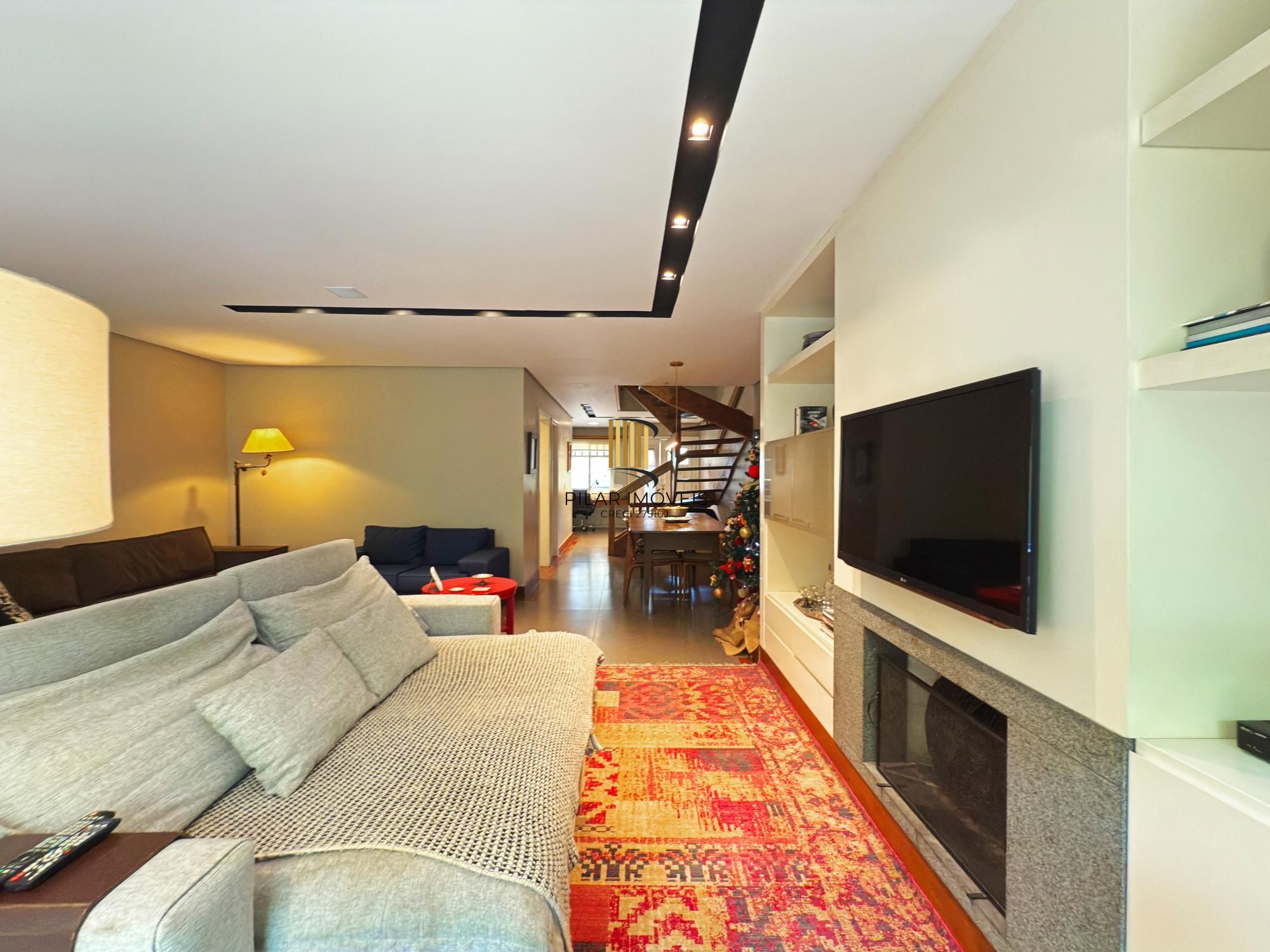 Casa lindíssima no Terra Mater à venda 3 dorm, Lareira e 2 vagas