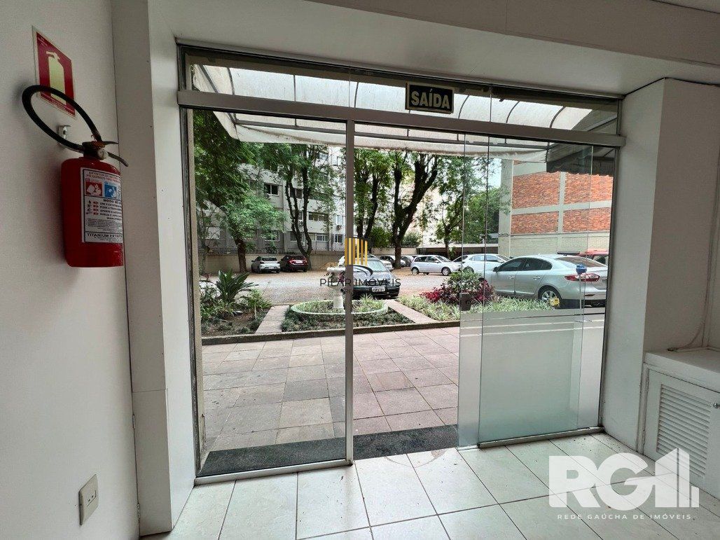 Loja térrea em condomínio de 45 m2 com vaga para alugar no bairro Floresta. - Pilar Imóveis