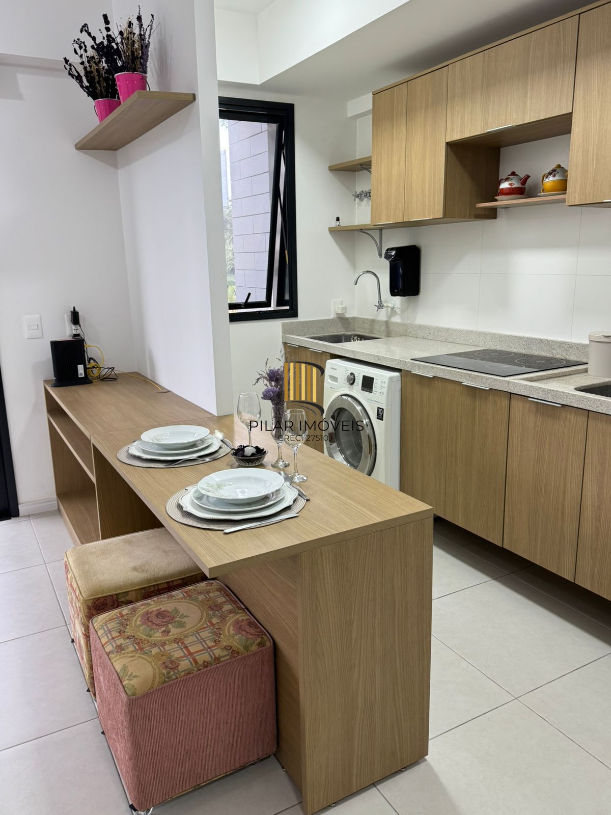 Apartamento de 42 m2 para alugar com 1 suíte, lavabo, churrasqueira e vaga no bairro Boa Vista em Porto Alegre.