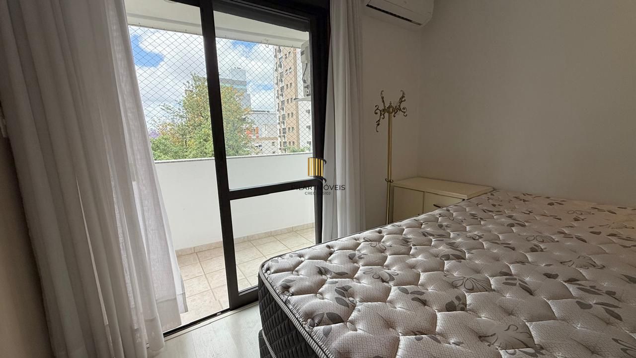 Apartamento a venda de 105 m2 2 dormitórios sendo 1 suíte e 2 vagas individuais no bairro Petrópolis.