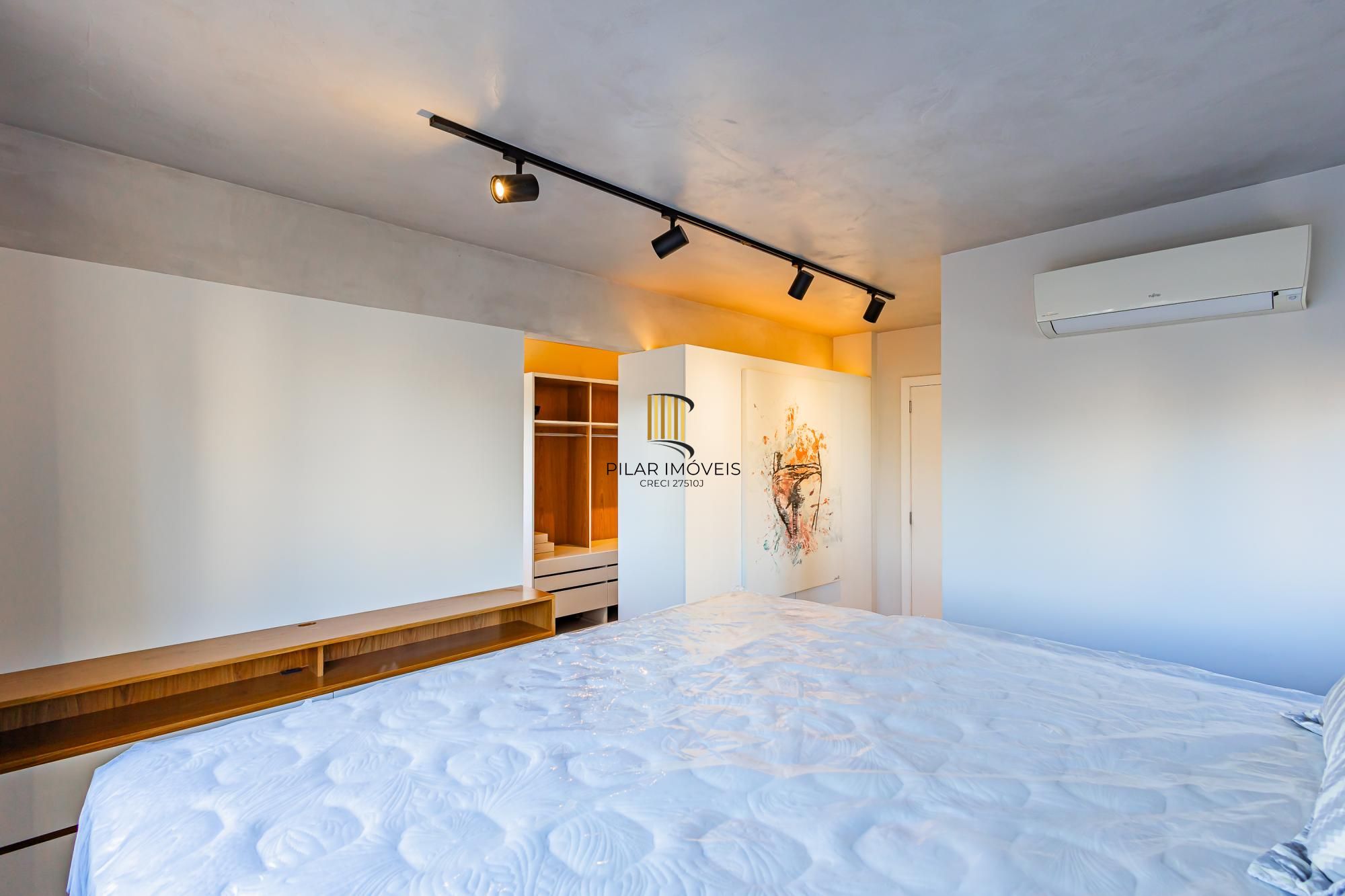 Espetacular apartamento finamente decorado e mobiliado por arquiteto renomado com 3 vagas próx. Rua Nova Iorque