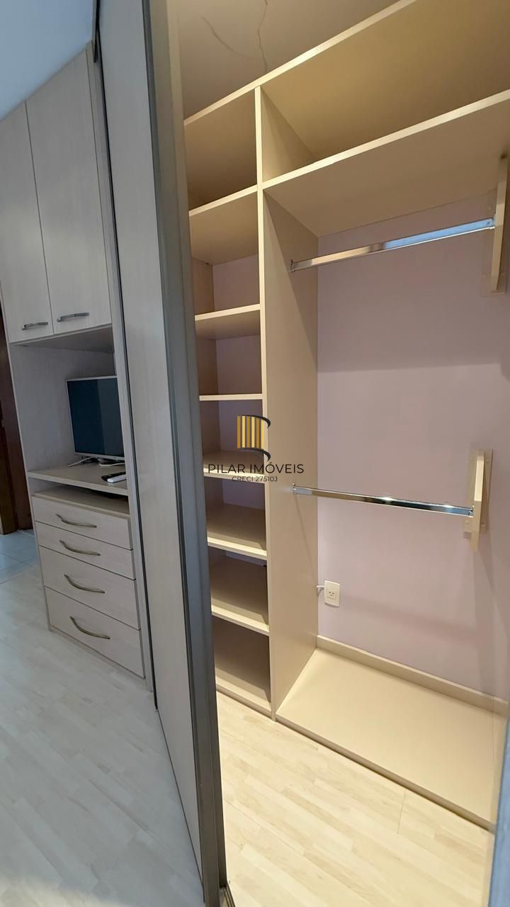 Apartamento a venda de 105 m2 2 dormitórios sendo 1 suíte e 2 vagas individuais no bairro Petrópolis.