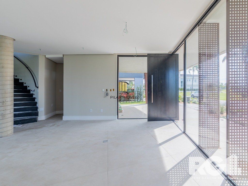 Casa de Condomínio 4 dormitórios no bairro Sans Souci