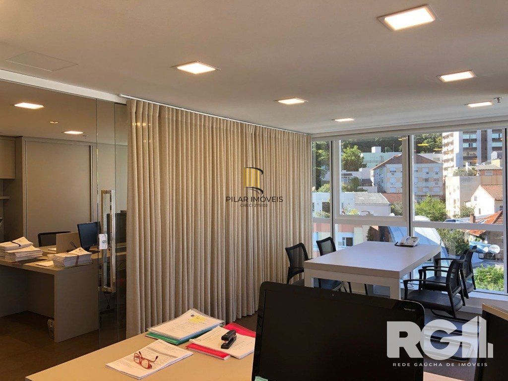 Sala para alugar totalmente mobiliada e decorada, 52 m² privativos divididos em 2 ambientes com vaga.