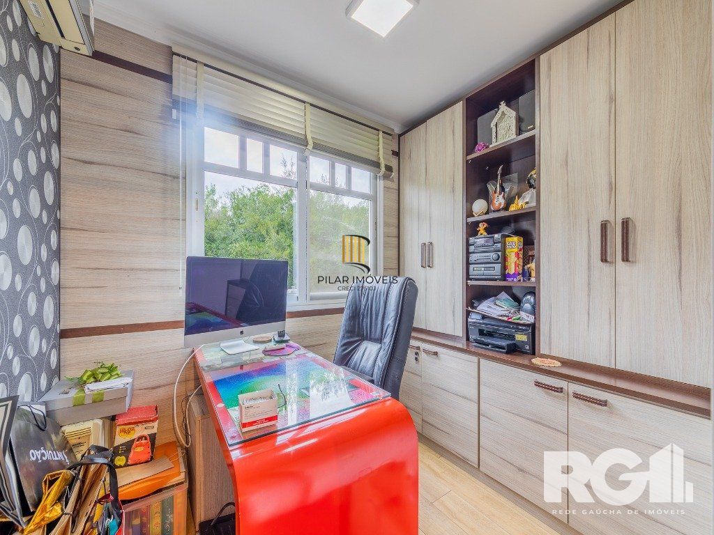 EXCLUSIVIDADE  Belíssima casa de 4 suítes + gabinete no condomínio fechado Terra Mater com vista exuberante para o bosque, próximo da portaria e infraestrutura.