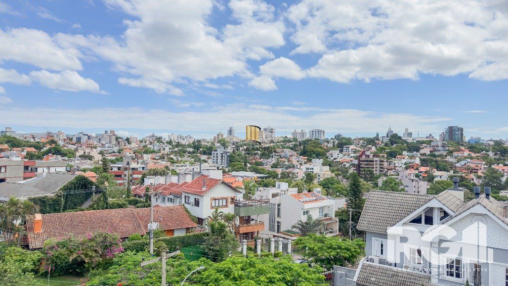 Linda casa de 282 m2 com 4 dormitórios, sendo 3 suítes e a suíte master no Chácara das Pedras.