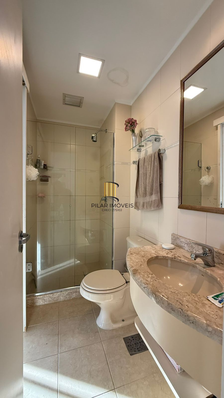 Apartamento 1 dormitório c/vaga escriturada coberta e infra completa no Rio Branco