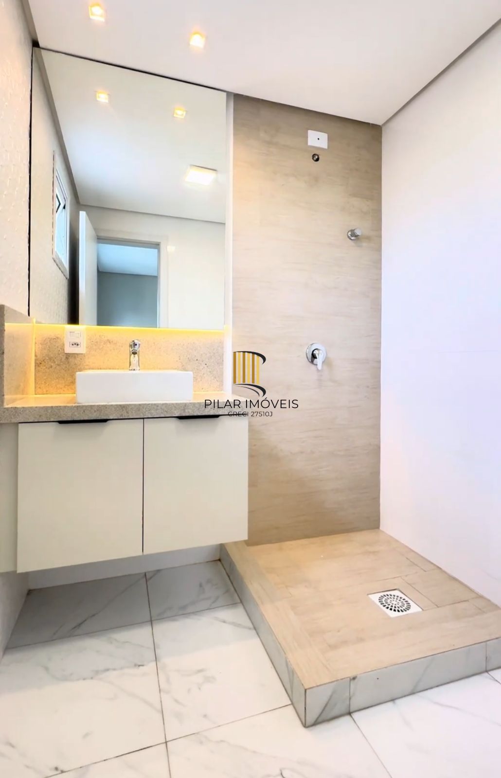 GARDEN À VENDA !! Proximo ao shopping Iguatemi, 164m2 privativos, 3 suites, espaço gourmet c/ churrasqueira, sistema de aspiração de pó instalado, 3 vagas de garagem, infra c/ salão de festas montado e equipado, espaço fitness, bicicletário, portaria 24H