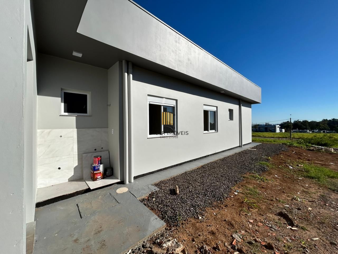 Casa Nova à venda no Loteamento Jardins!! 3 dormitórios,1 suíte, com um lindíssimo pôr do sol, uma casa confortável para a família !!