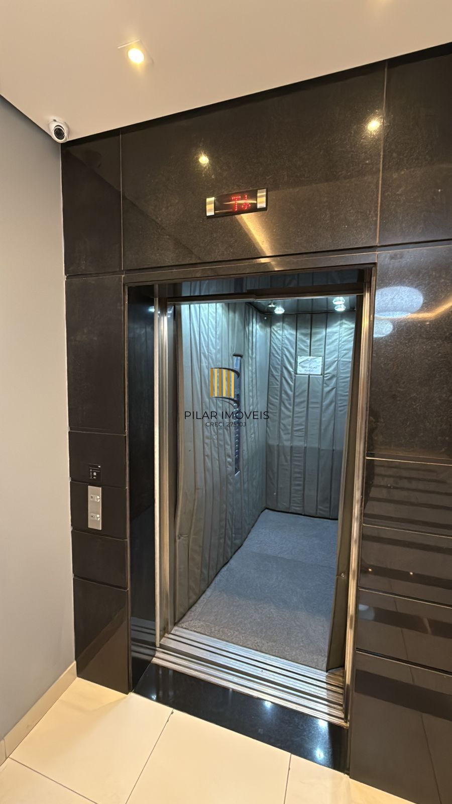 Sala comercial c/garagem coberta e depósito no Moinhos Chroma