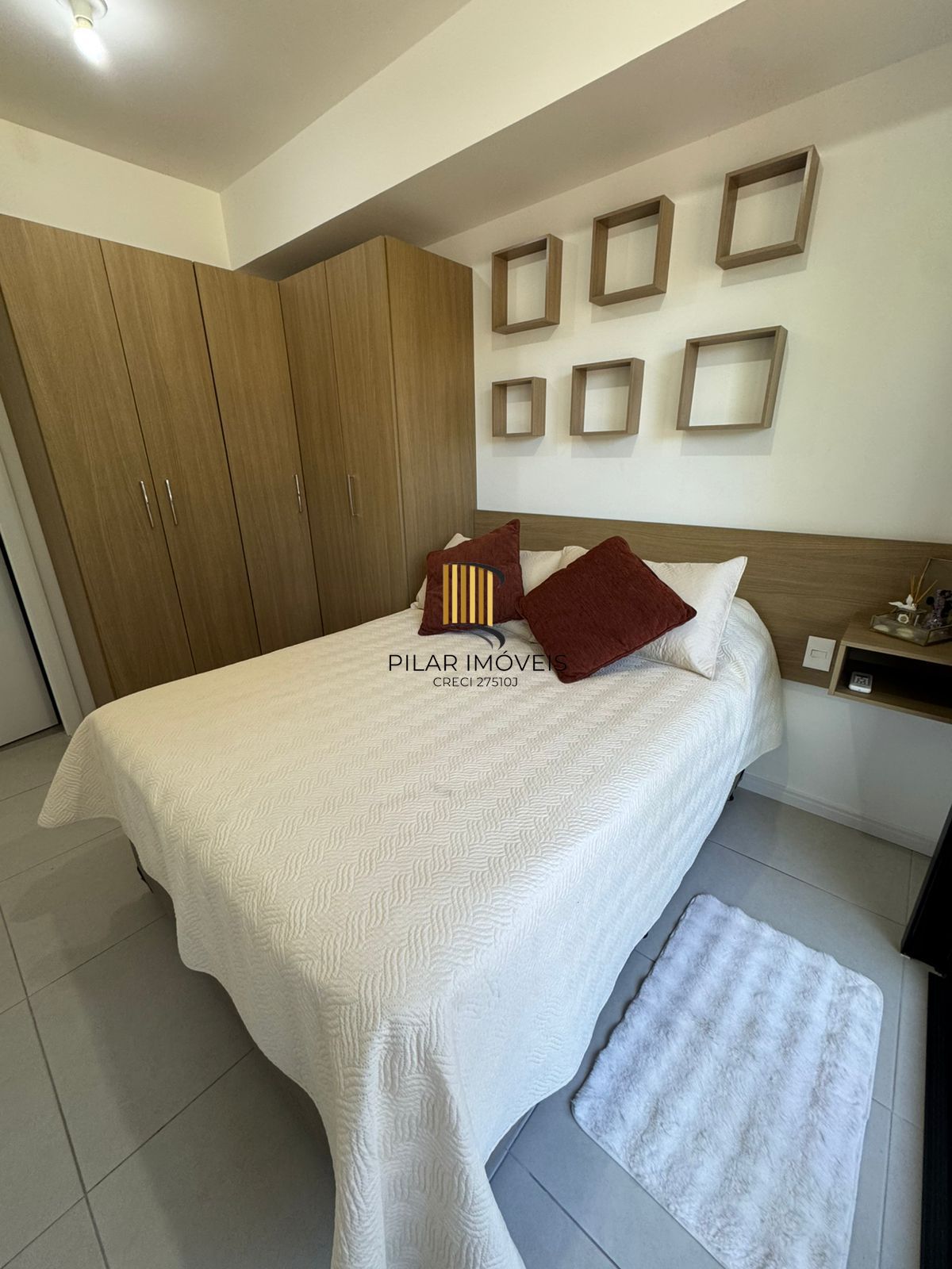 Apartamento de 42 m2 para alugar com 1 suíte, lavabo, churrasqueira e vaga no bairro Boa Vista em Porto Alegre.