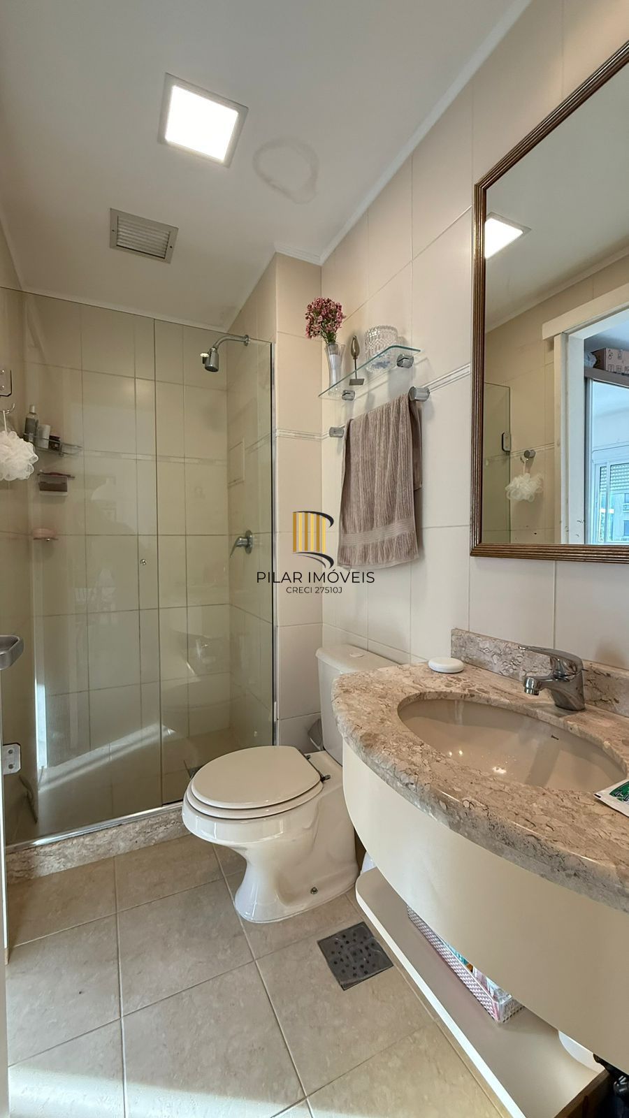 Apartamento 1 dormitório c/vaga escriturada coberta e infra completa no Rio Branco
