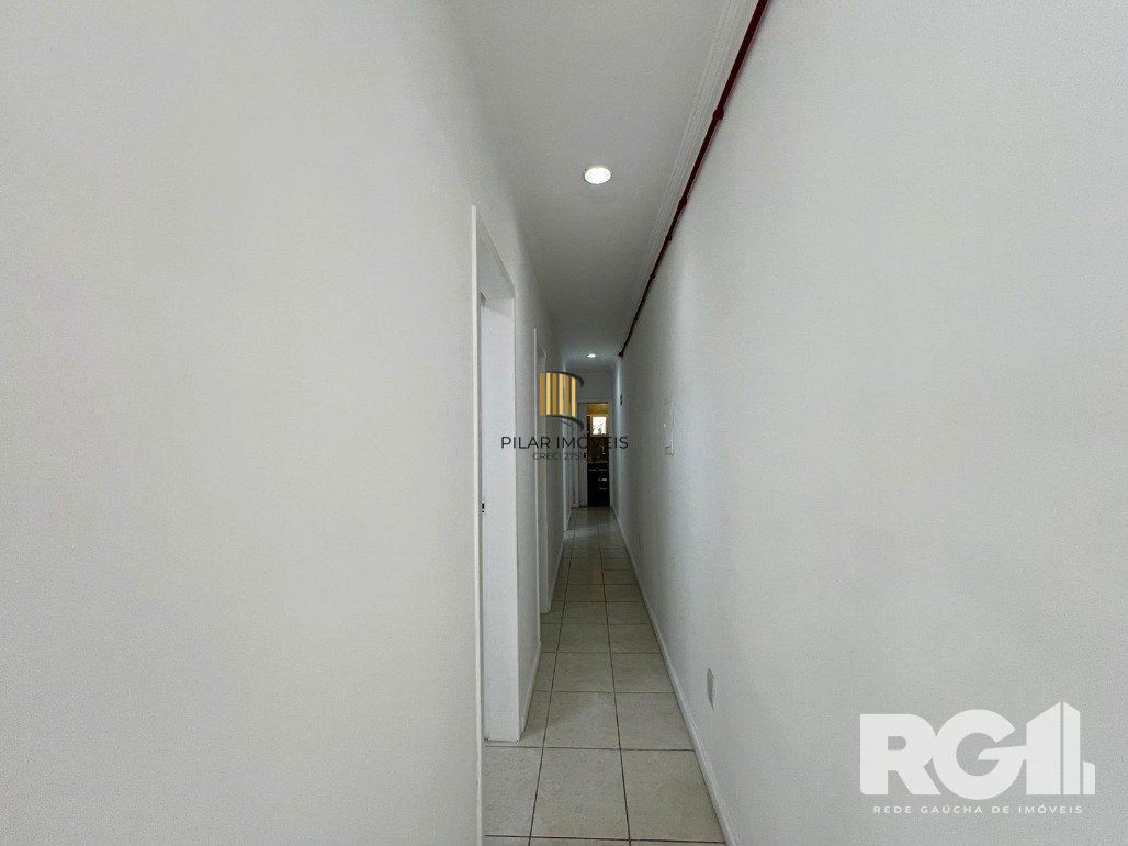 Loja térrea em condomínio de 45 m2 com vaga para alugar no bairro Floresta.