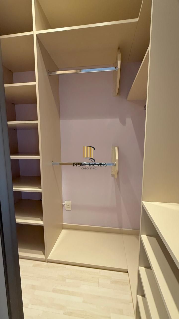 Apartamento a venda de 105 m2 2 dormitórios sendo 1 suíte e 2 vagas individuais no bairro Petrópolis.