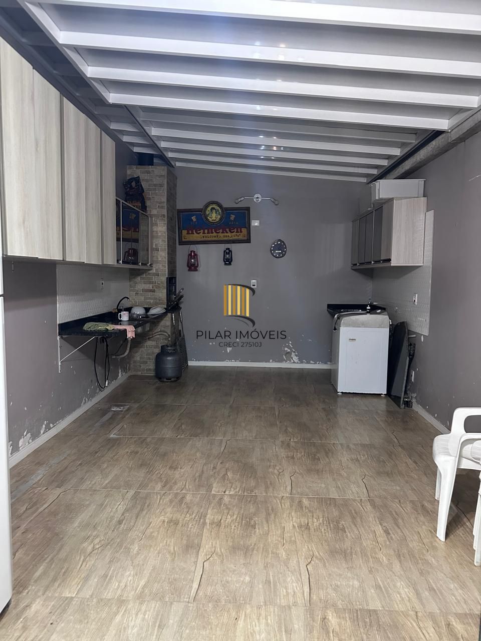 Sobrado localizado no bairro Mato Grande, c/2 dormitórios, living, cozinha e um aconchegante espaço gourmet c/ churrasqueira para reunir familia e amigos.