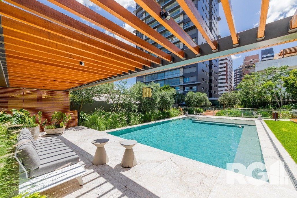 Apartamento de alto padrão construtivo 159 m2 com 3 suítes com 3 vagas no bairro Auxiliadora.