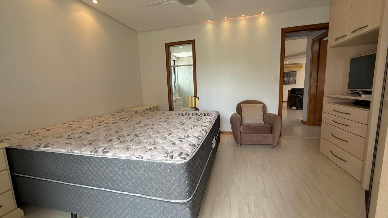 Apartamento a venda de 105 m2 2 dormitórios sendo 1 suíte e 2 vagas individuais no bairro Petrópolis.
