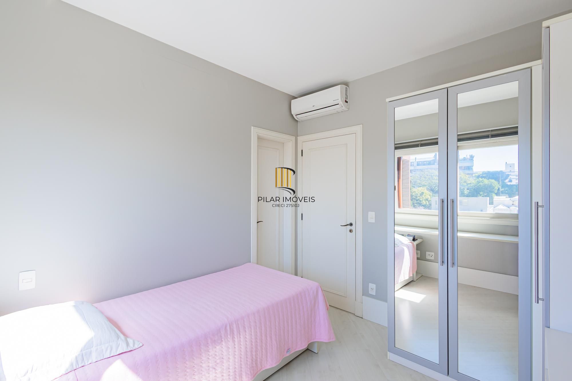 Espetacular apartamento 3 suítes 3 vagas com infra completa no Moinhos de Vento
