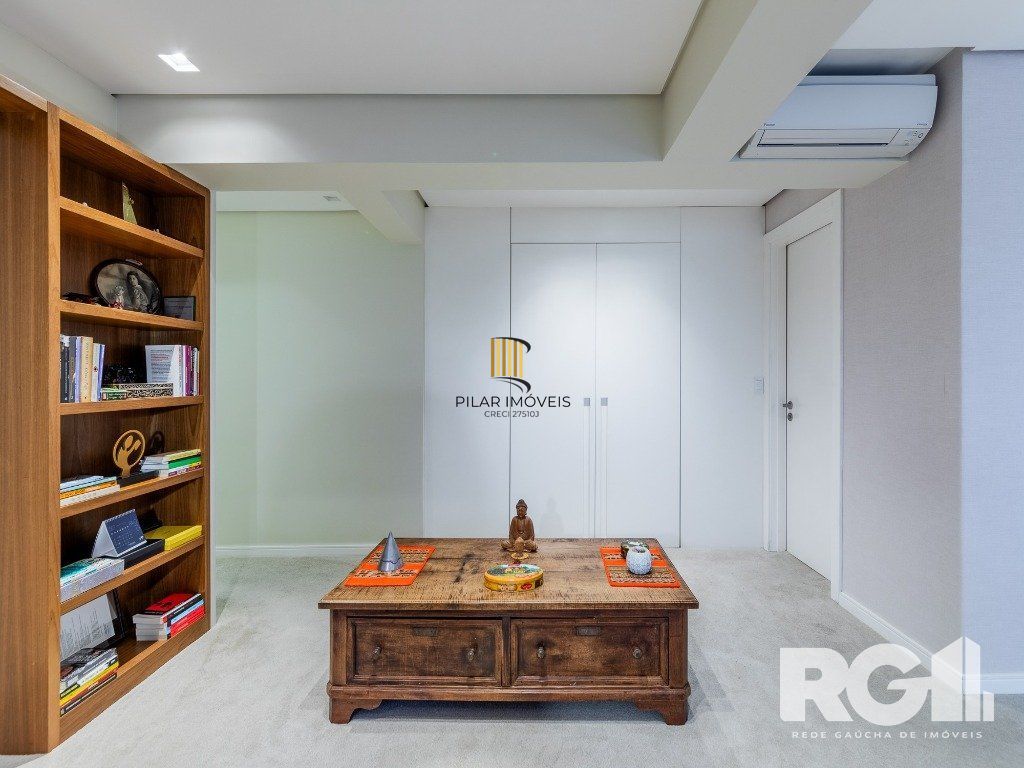 Belíssimo apartamento no Glass Aurélio andar alto,  Living com pé direito duplo,  174m² privativos finamente decorado no Moinhos de Vento