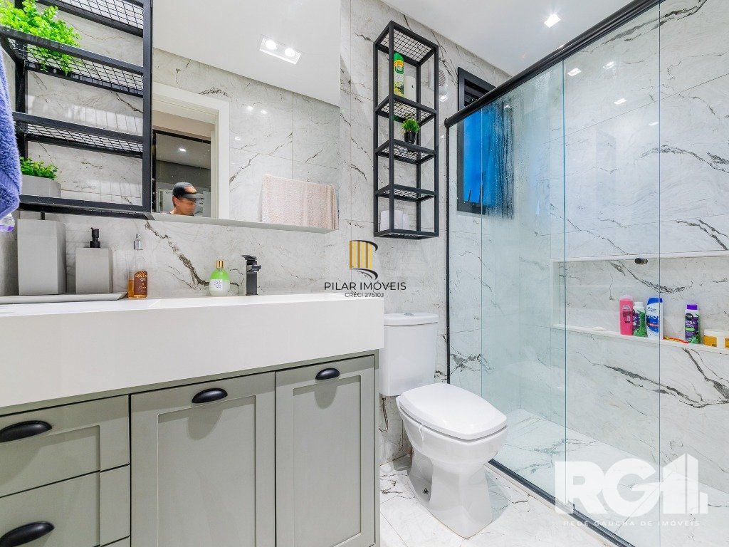 Espetacular residência MOBILIADA E DECORADA de ALTO LUXO - elementos de altíssima qualidade tanto nas pedras quanto na marcenaria no BuenaVista Condomínio Parque em Viamão.