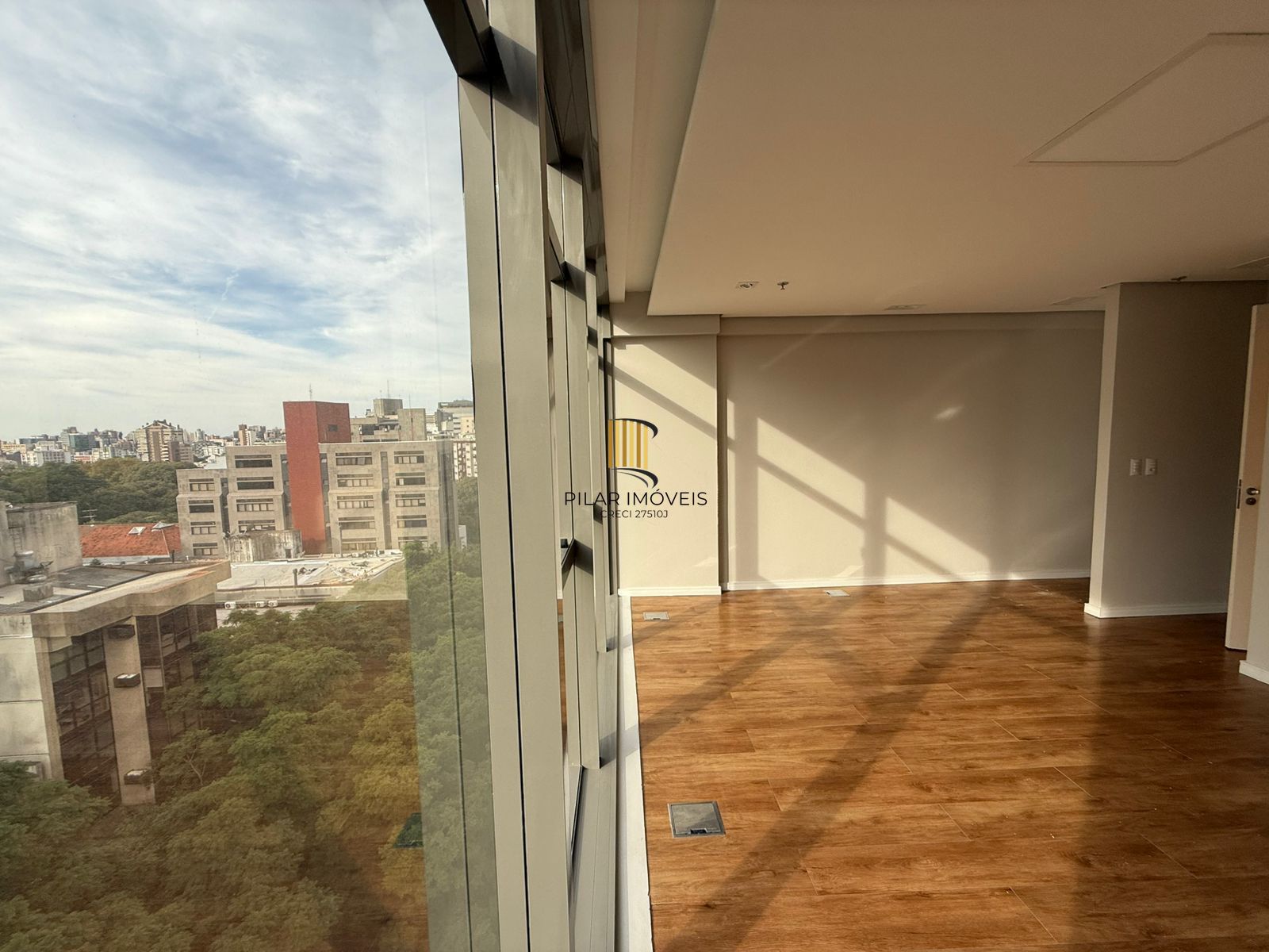 Sala comercial c/garagem coberta e depósito no Moinhos Chroma - Pilar Imóveis