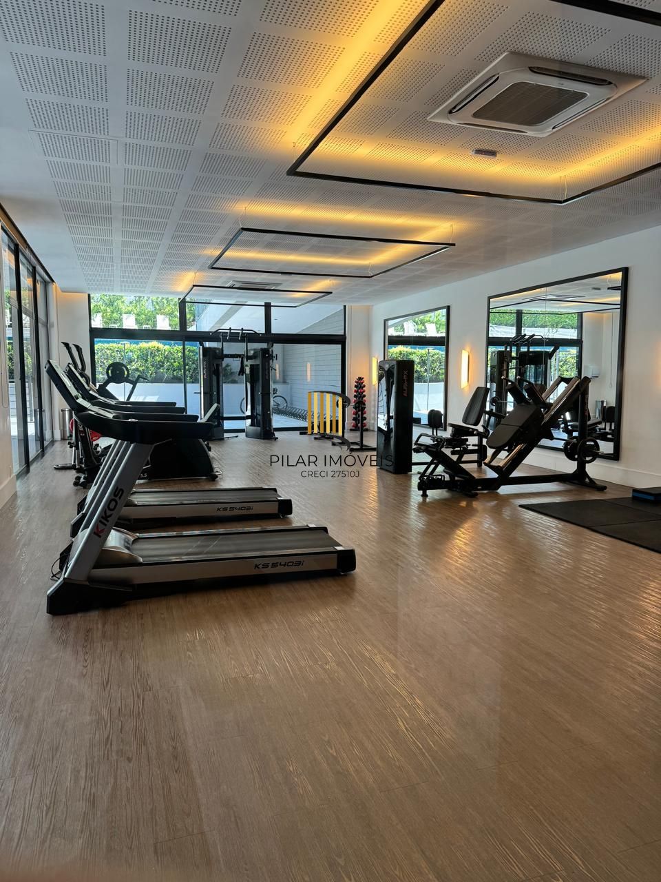 Apartamento de 42 m2 para alugar com 1 suíte, lavabo, churrasqueira e vaga no bairro Boa Vista em Porto Alegre.